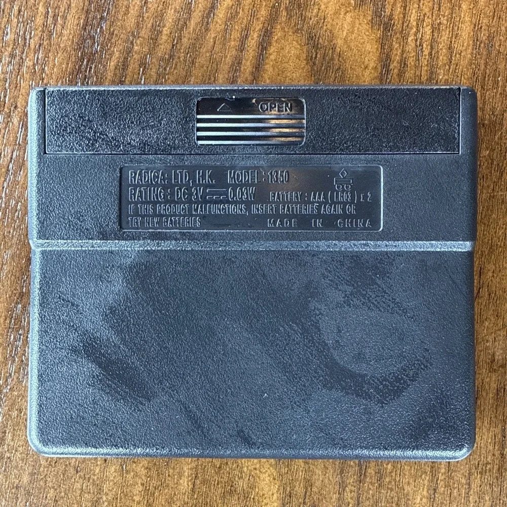 Vintage RADICA Blackjack 21 Pocket‎ Handheld Electronic Game Model 1350 Works